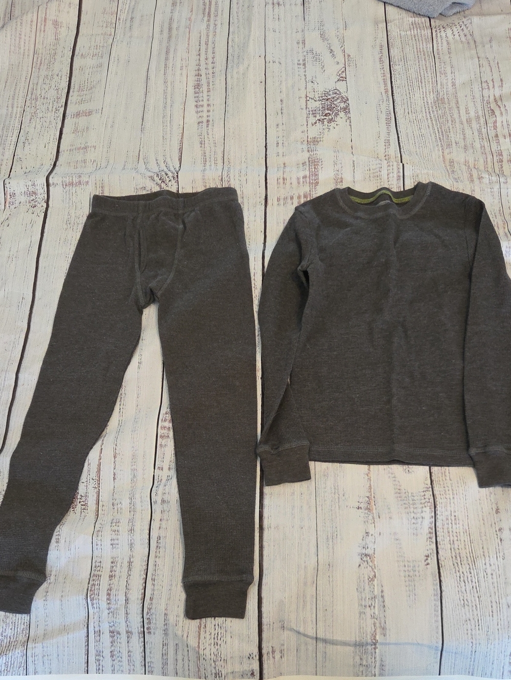 Kids Long-Sleeve Thermal Pajama Set - Dark Gray